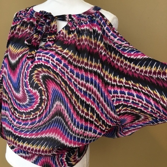 Bisou Bisou Long Sleeve Cold Shoulder Top - Picture 2 of 4